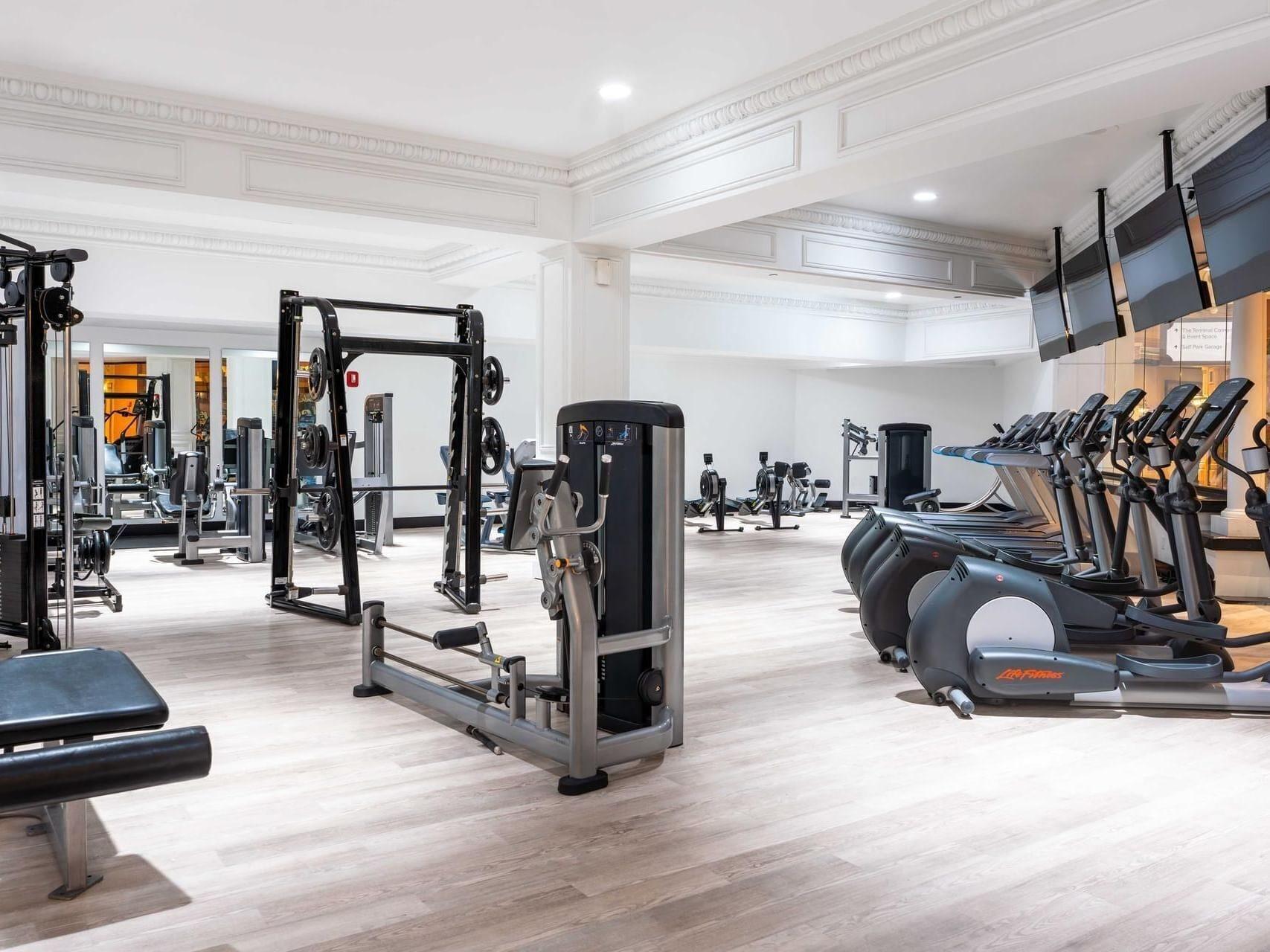 Gimnasio CozySuites at Showboat