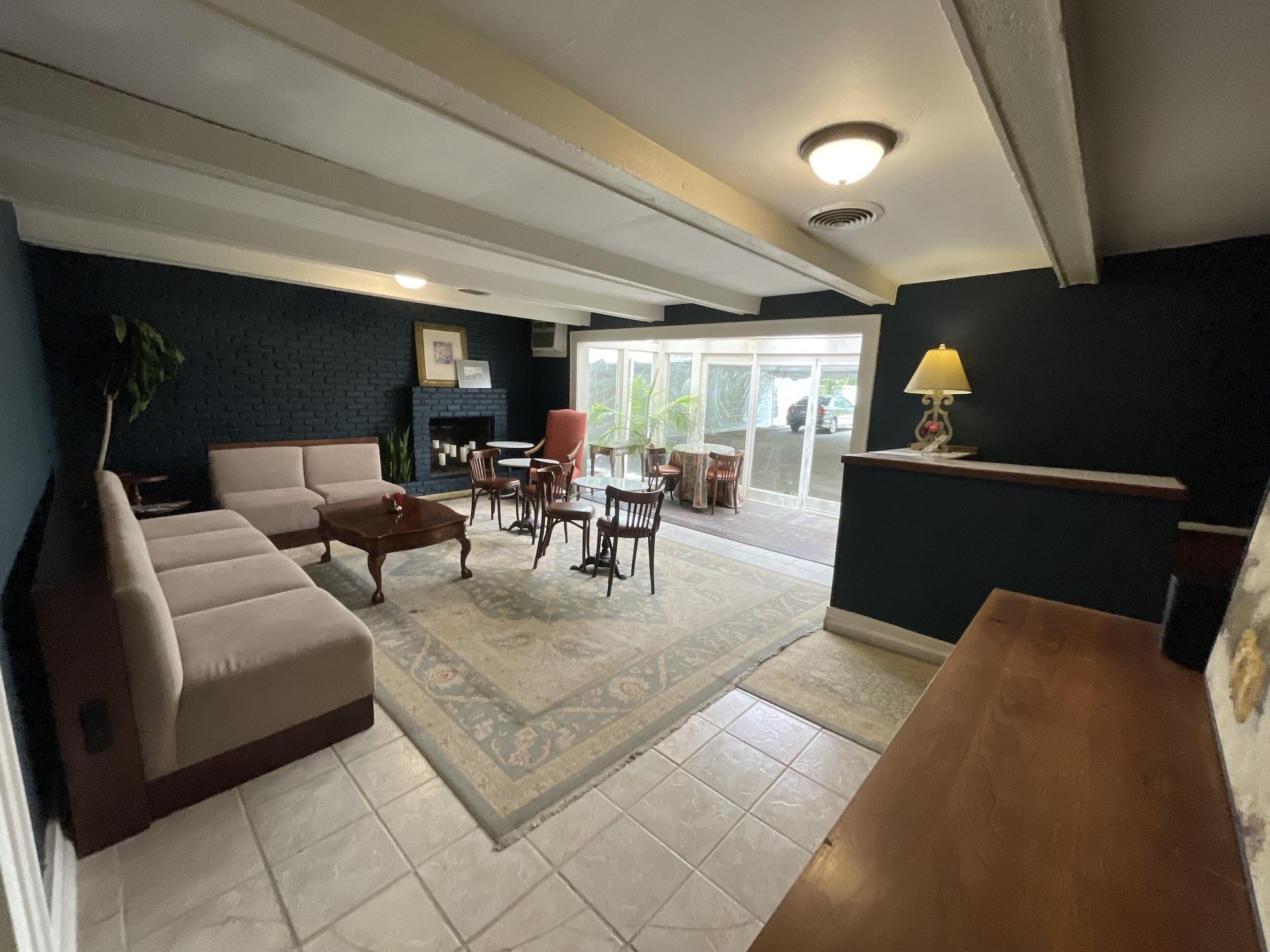 Vista Lobby The Crystal River Inn