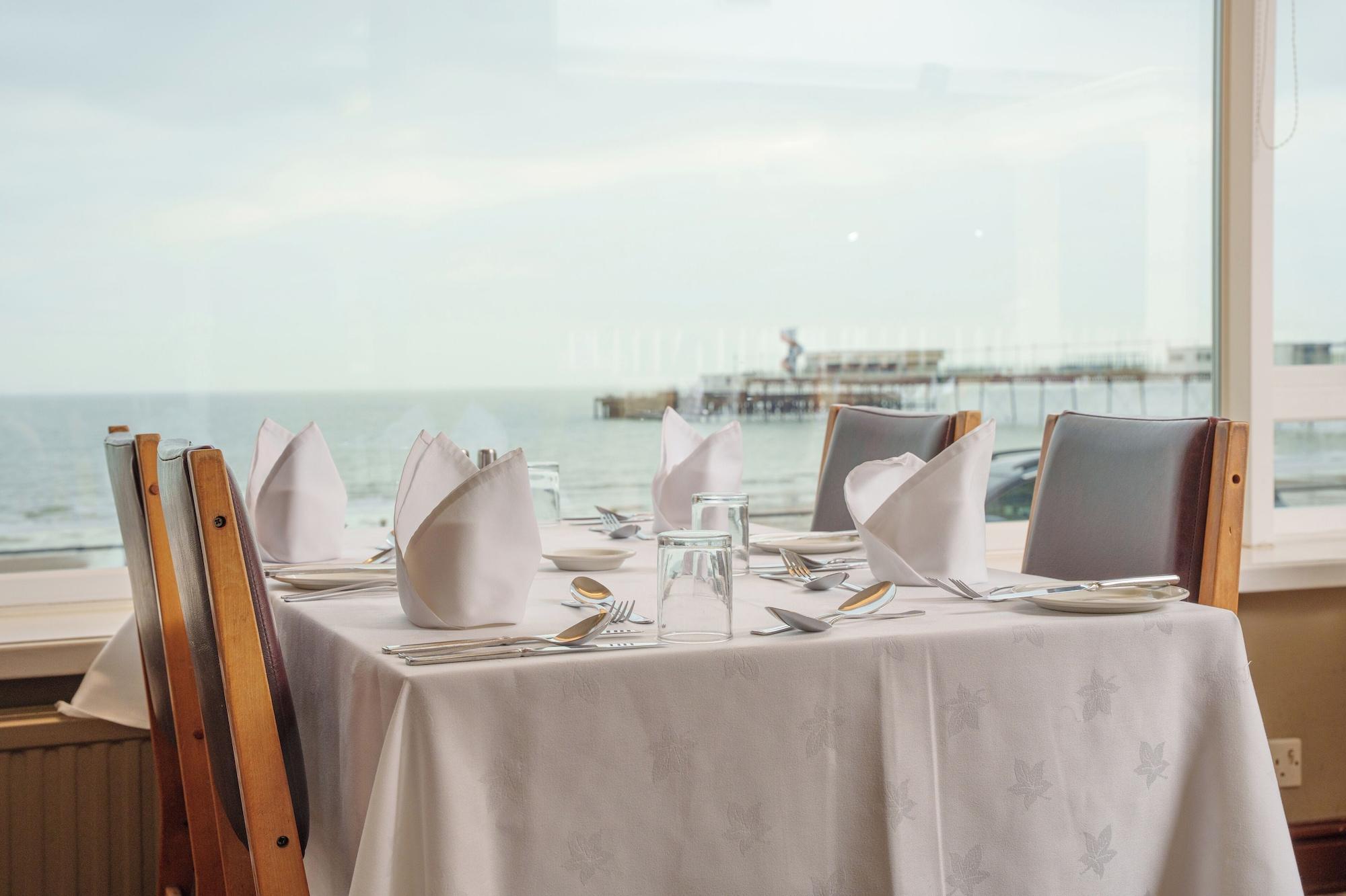 Restaurant Trouville Hotel by Compass Hospitality