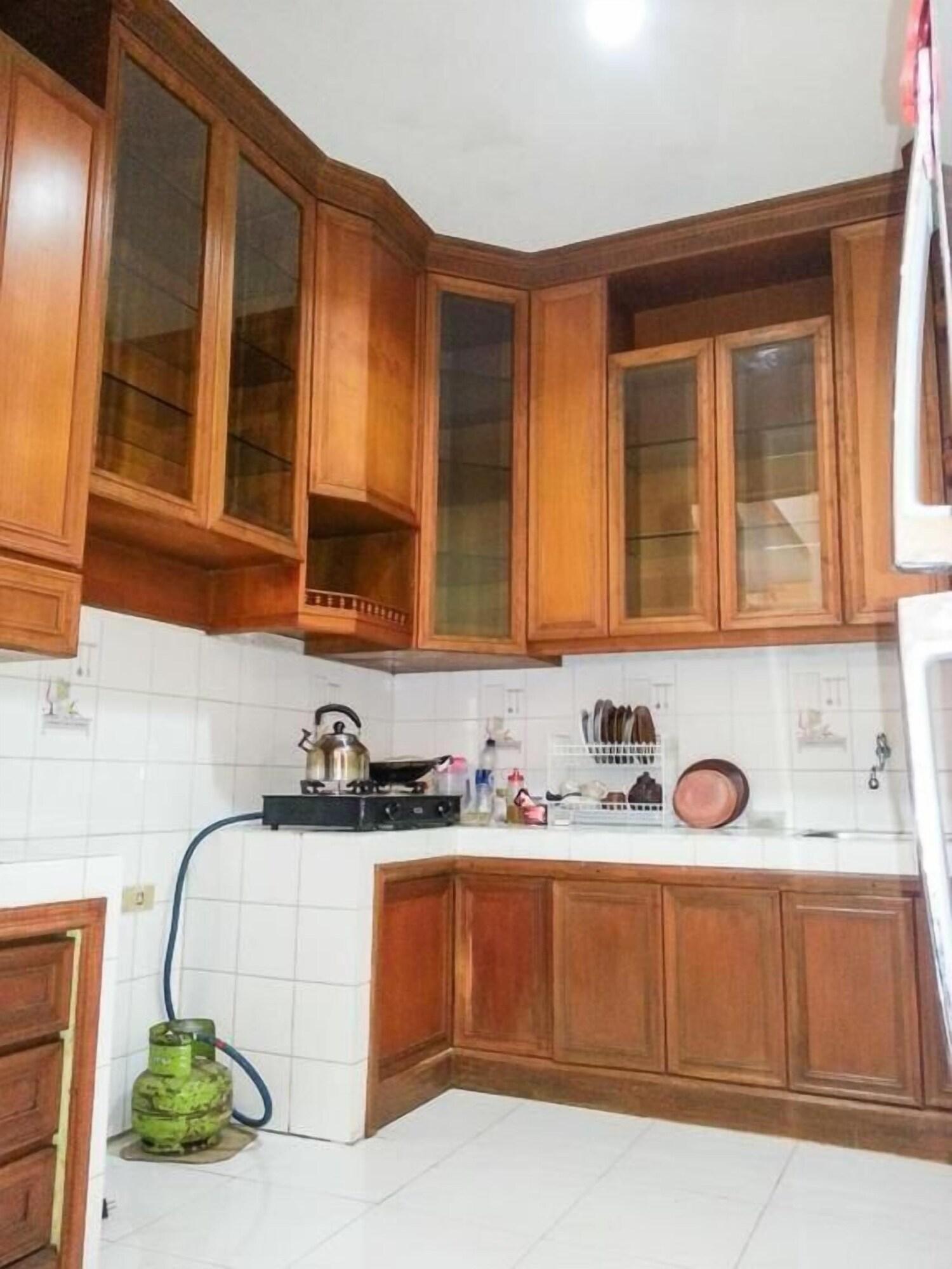 Equipamiento de Habitación Cendana Mulia Hostel