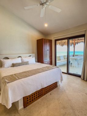 Casa Toloc- Oceanfront Home, Amazing Views, 4 Bedrooms, 4.5 Bathrooms. - Hoteles con alberca en Isla Mujeres, México