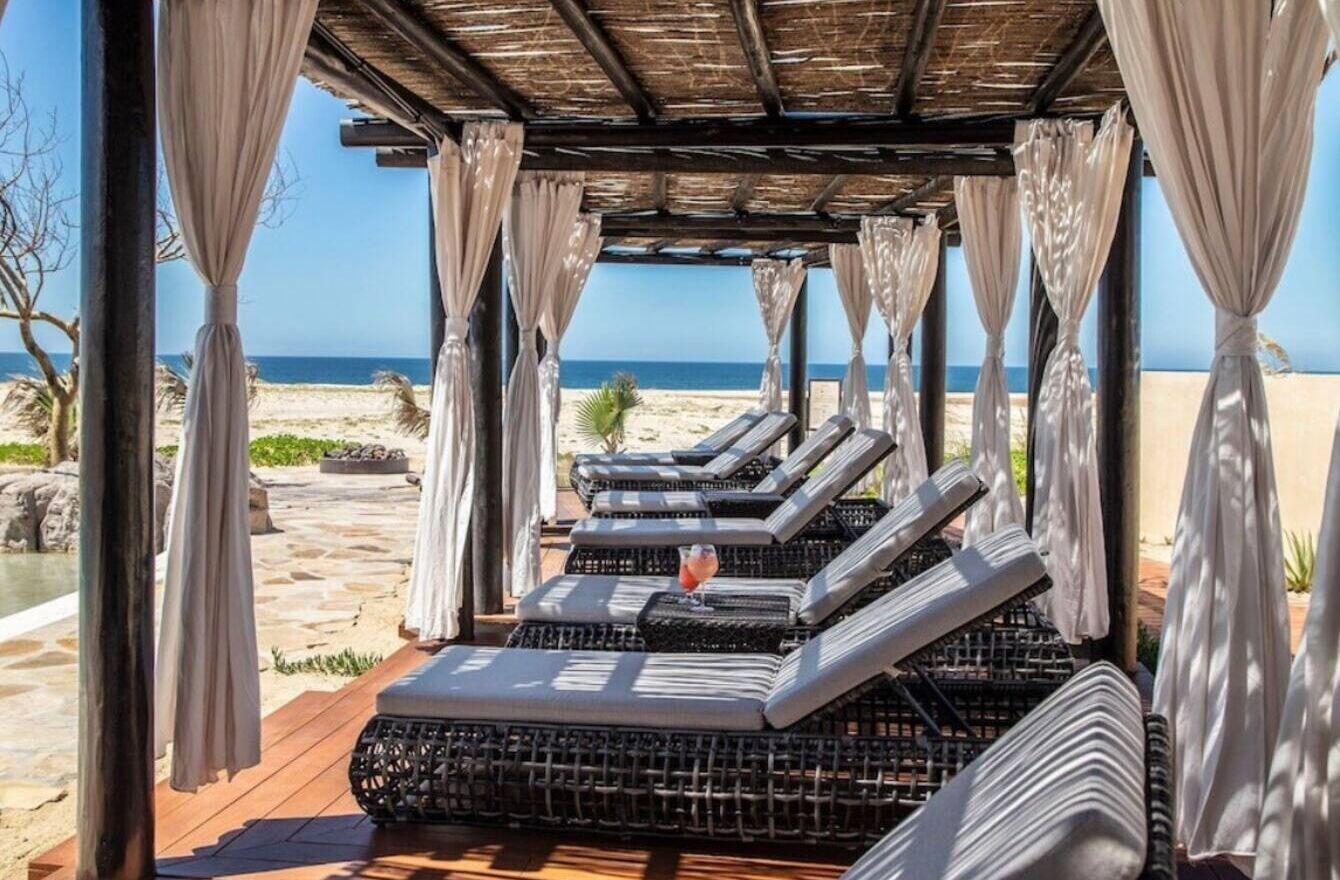 Vista Exterior Oceanfront Penthouse