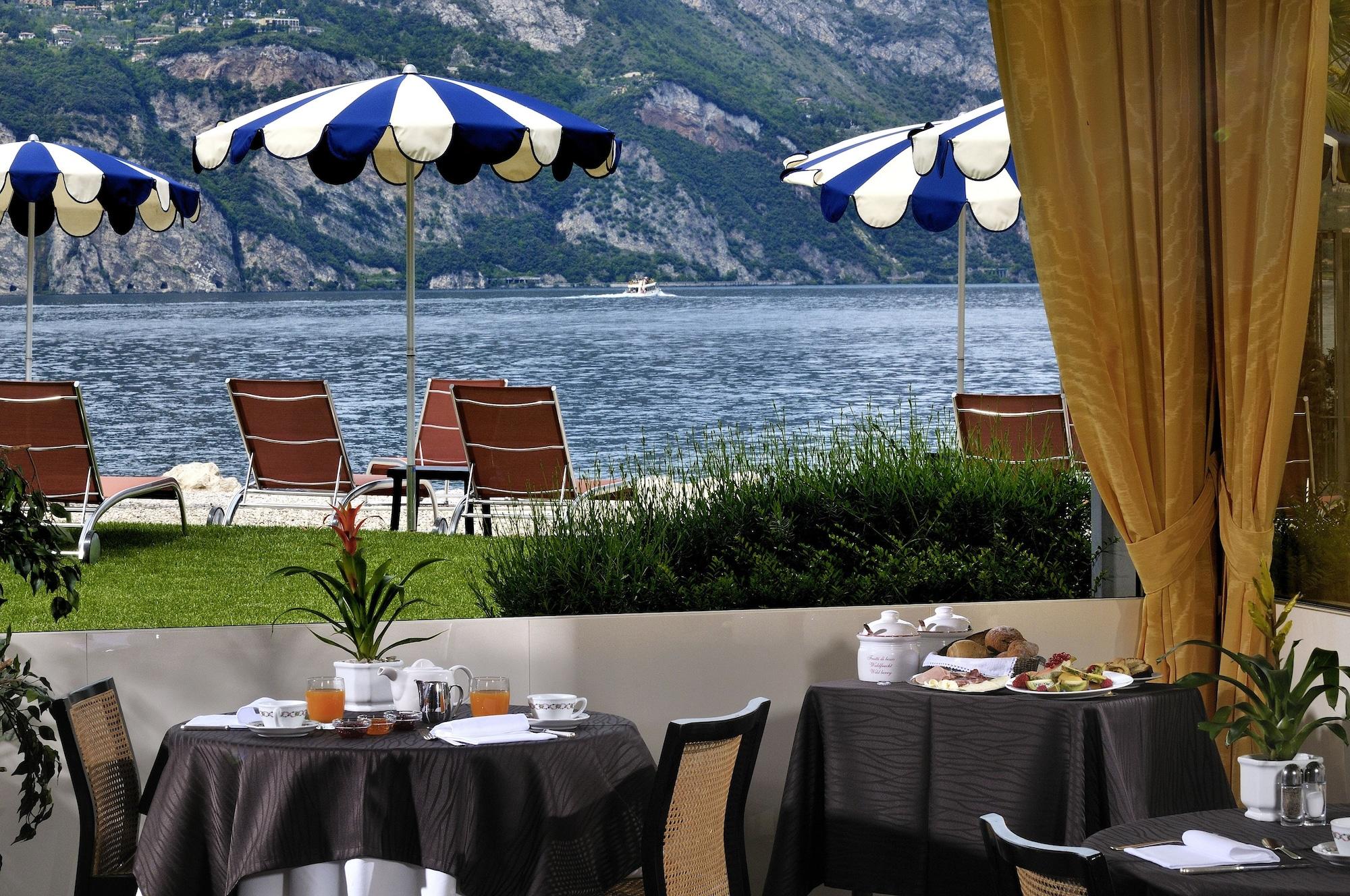 Restaurant Hotel Castello Lake Front