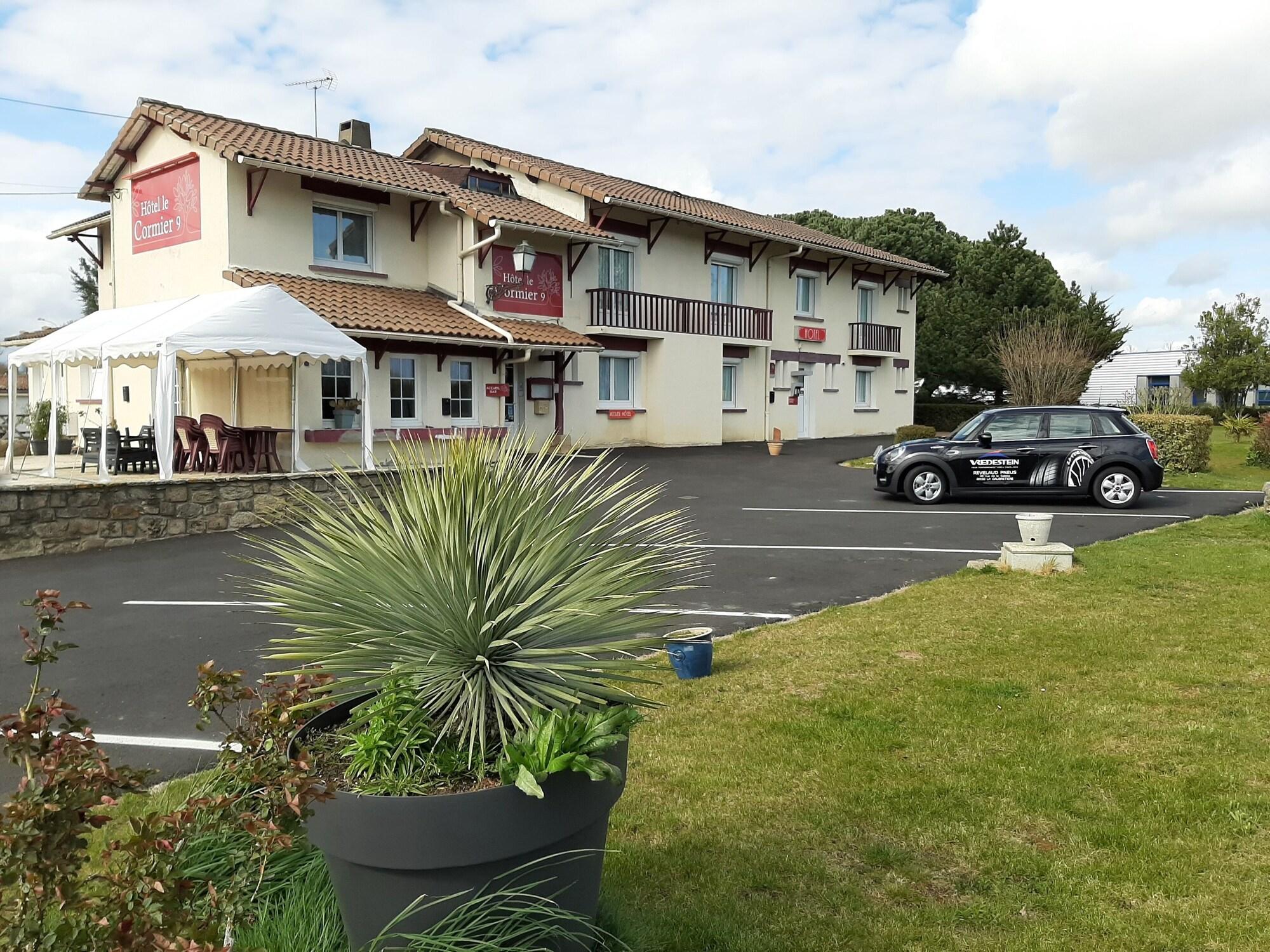 Vista Exterior Hotel Le Cormier 9