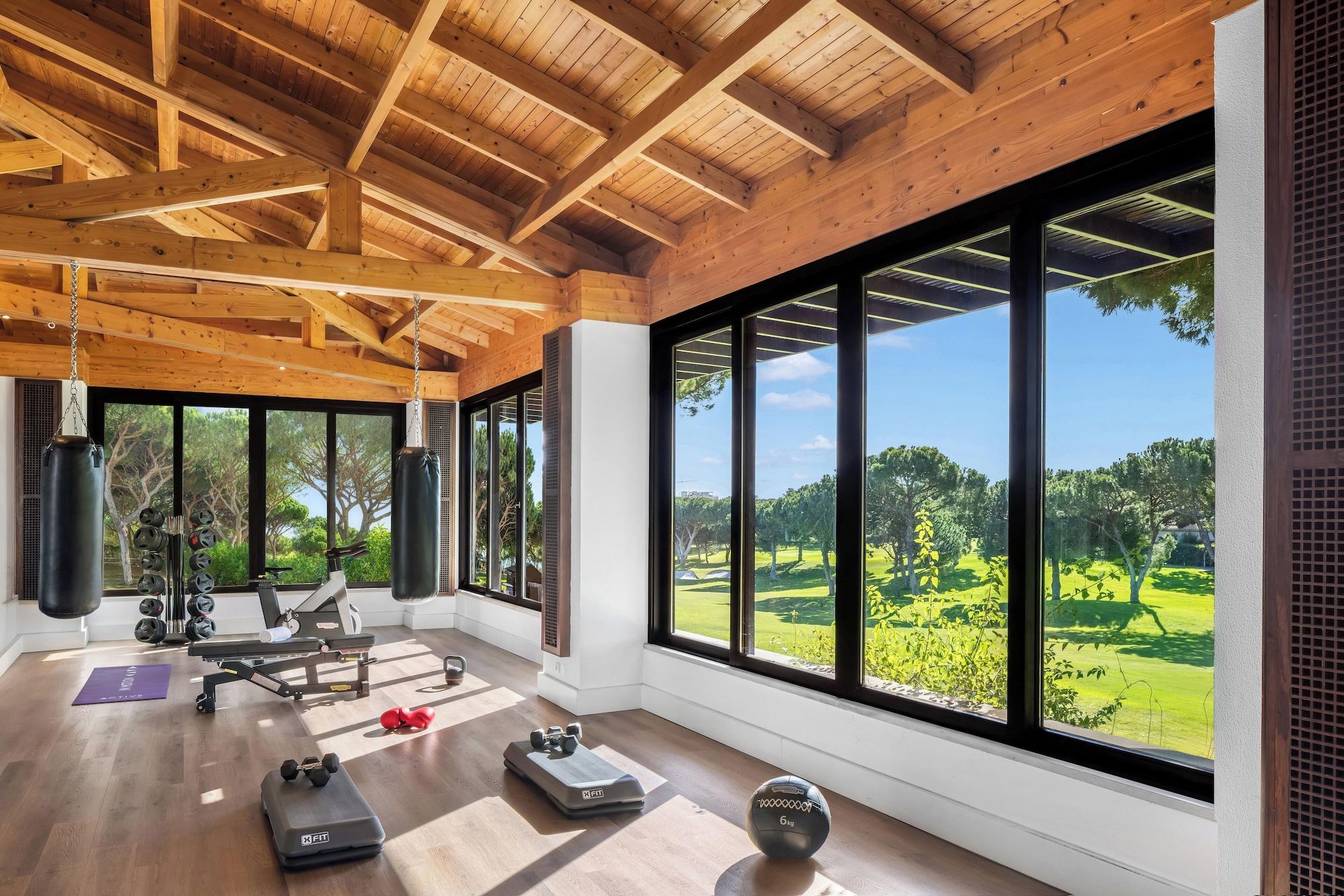 Gimnasio Pine Cliffs Gardens