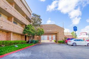 Alojamiento - Tulsa Square Hotel Central, I-44 By OYO