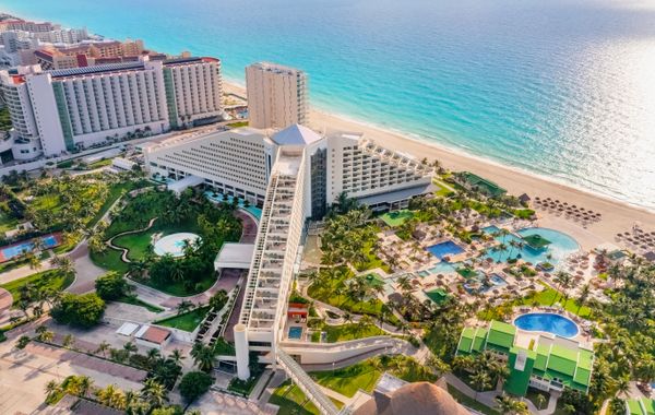 Iberostar Selection Cancún - All Inclusive - Hoteles cerca de Playa Marlín en Cancún