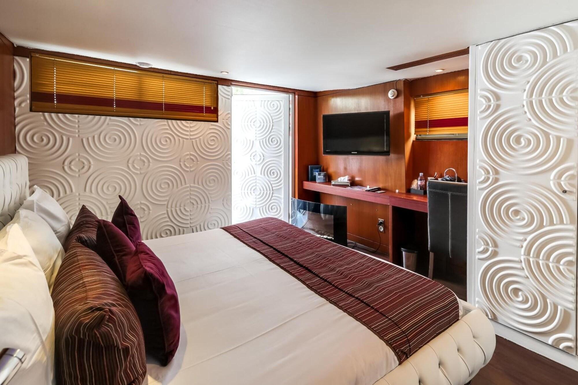 Habitación VIP Paris Yacht Hotel