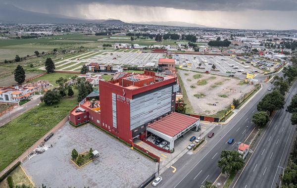 Suites Inn La Muralla Metepec