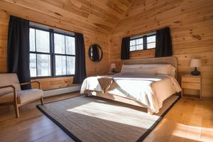 Alquiler Vacacional - Skyline Cabin: Panoramic Mountain Views, Hot Tub, Fire Pit, Skiing, Manchester