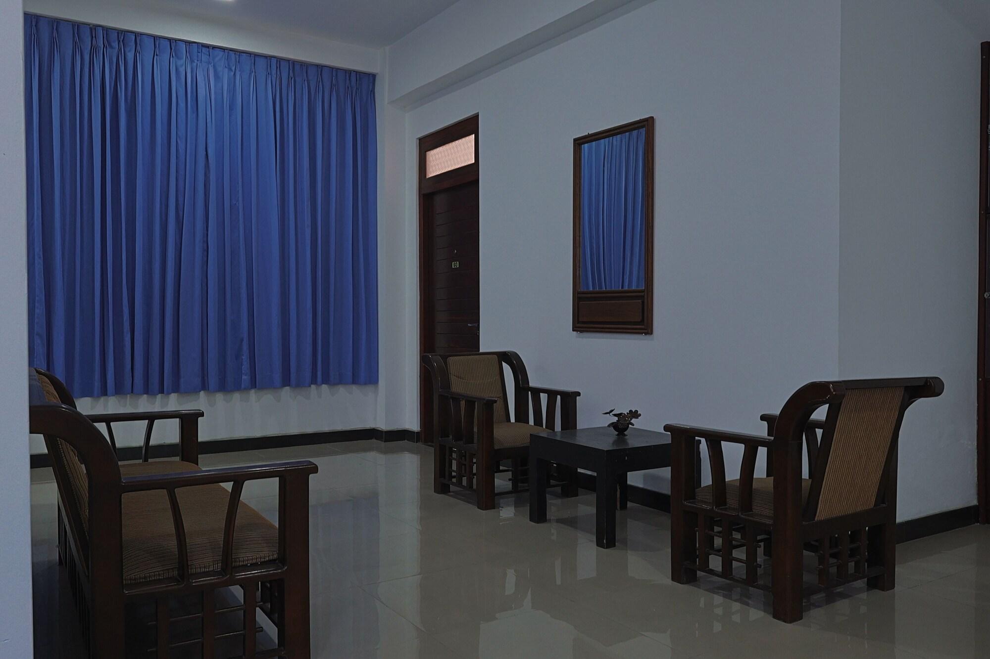 Vista Lobby Beach Corridor Residence