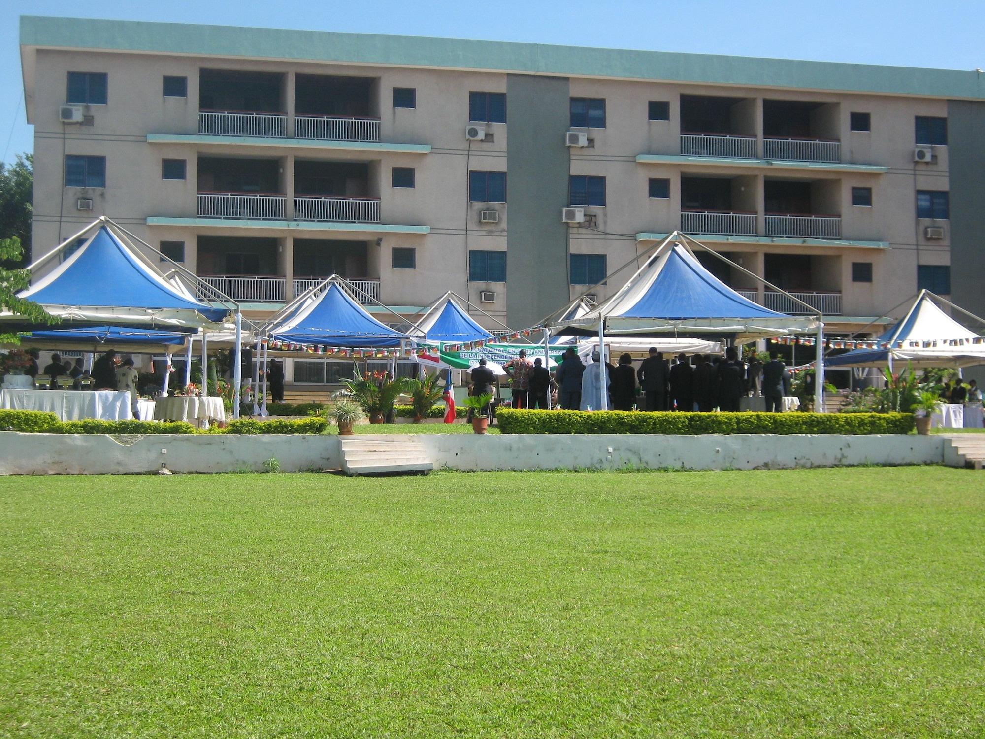 Varios Hotel Azur