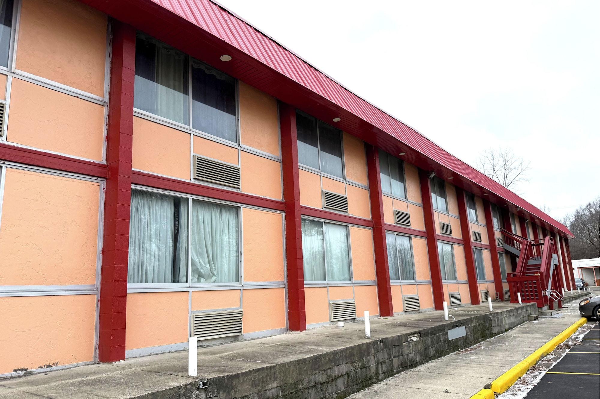 Vista Exterior Red Carpet Inn & Suites Lima