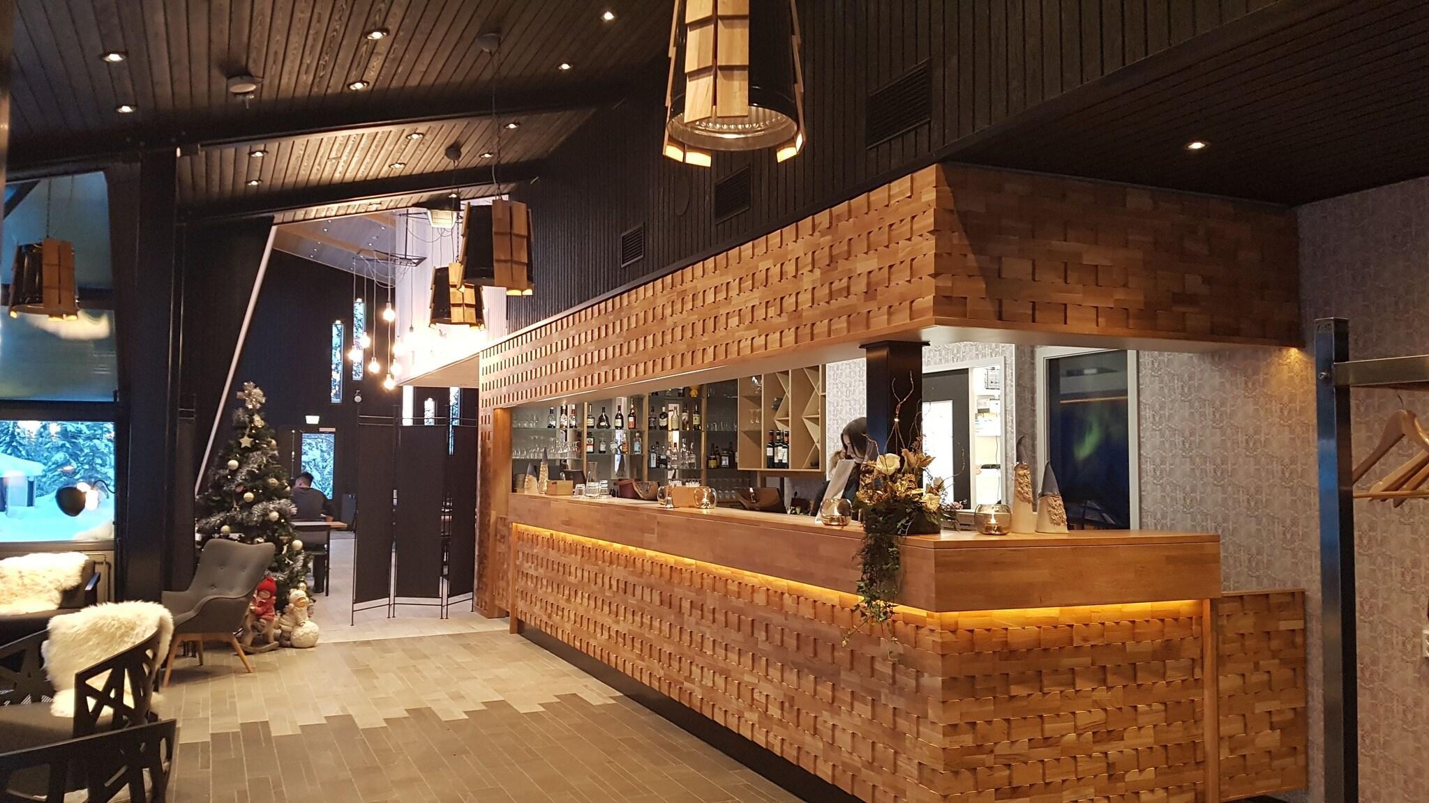 Vista Lobby Santa's Igloos Arctic Circle