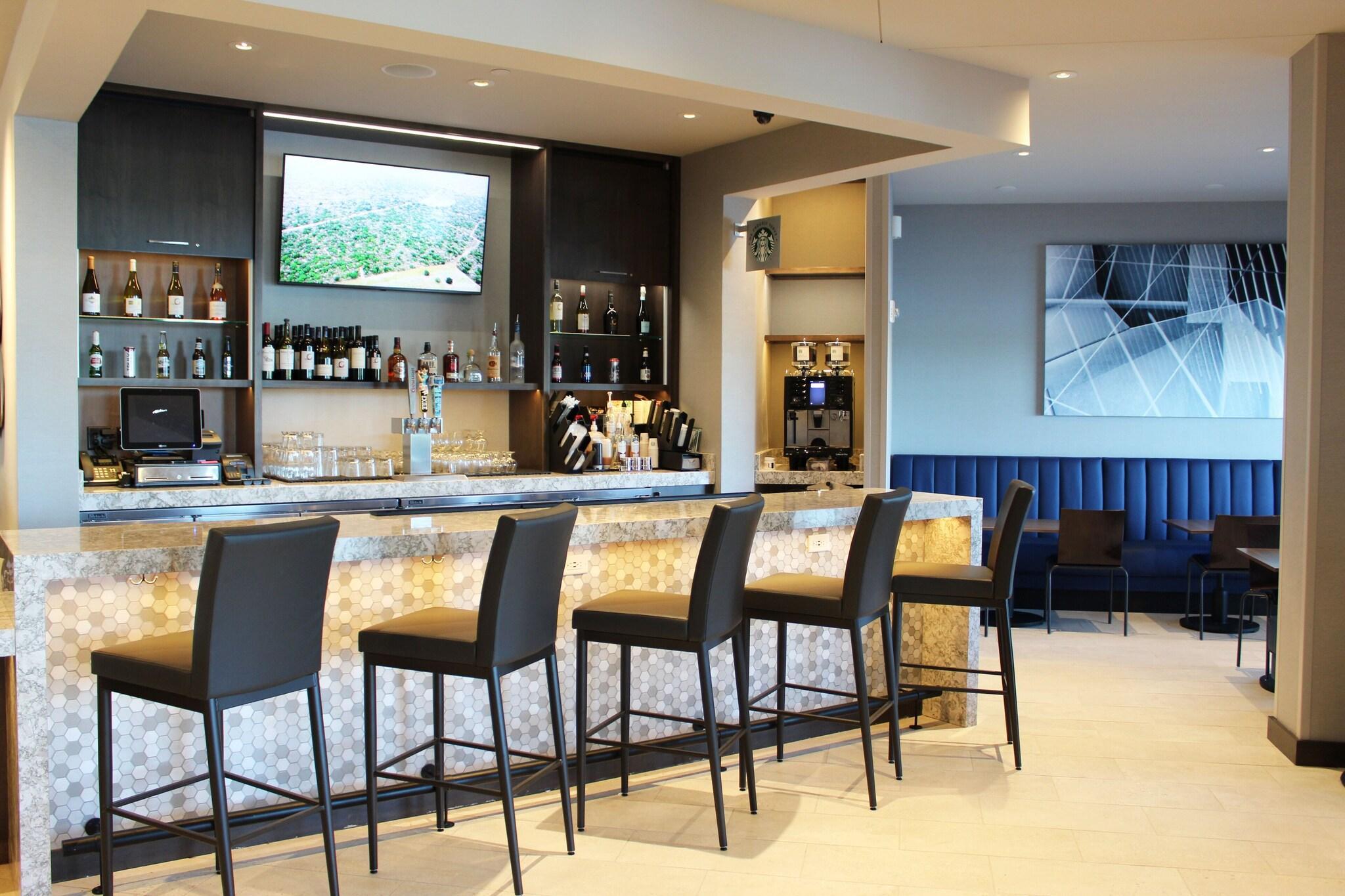 Bar/Salón Hyatt Place Altoona/Des Moines