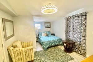 Alquiler Vacacional - One Bedroom Hideaway with private entrance and garden view