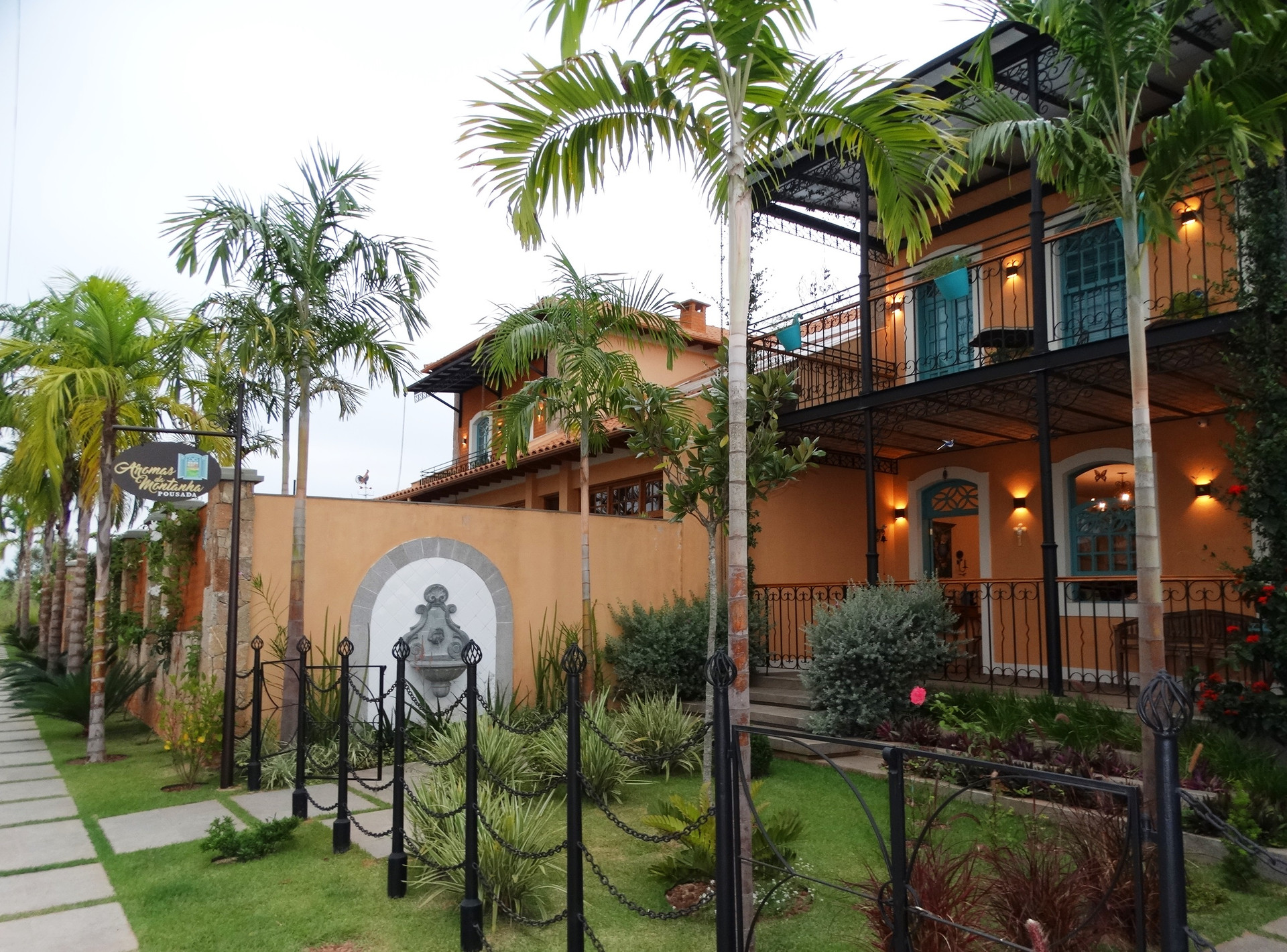 Vista Exterior Pousada Aromas da Montanha
