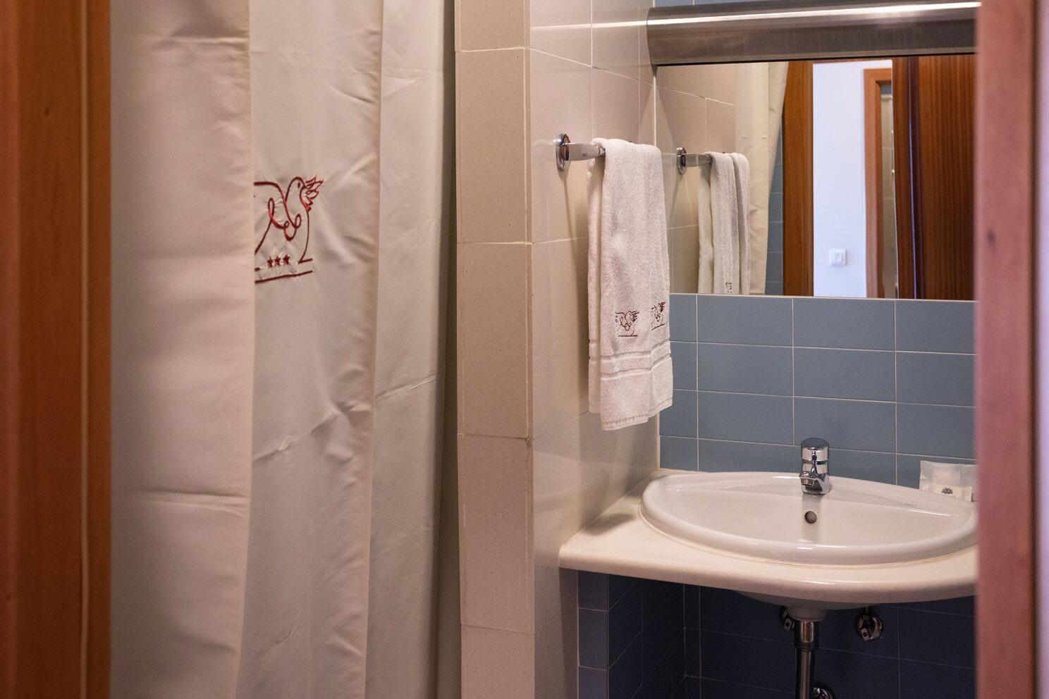 Equipamiento de Habitación Hotel Pombalense