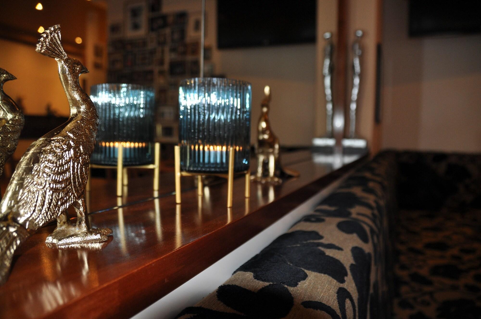Bar/Salón Acanthus