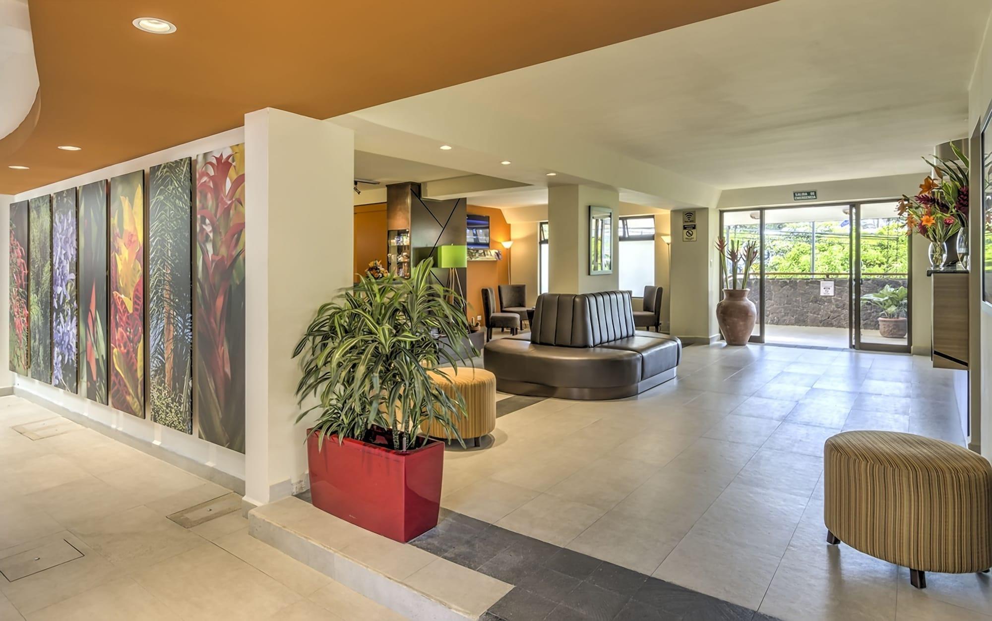 Vista Lobby Hotel Residence Inn Suites Cristina
