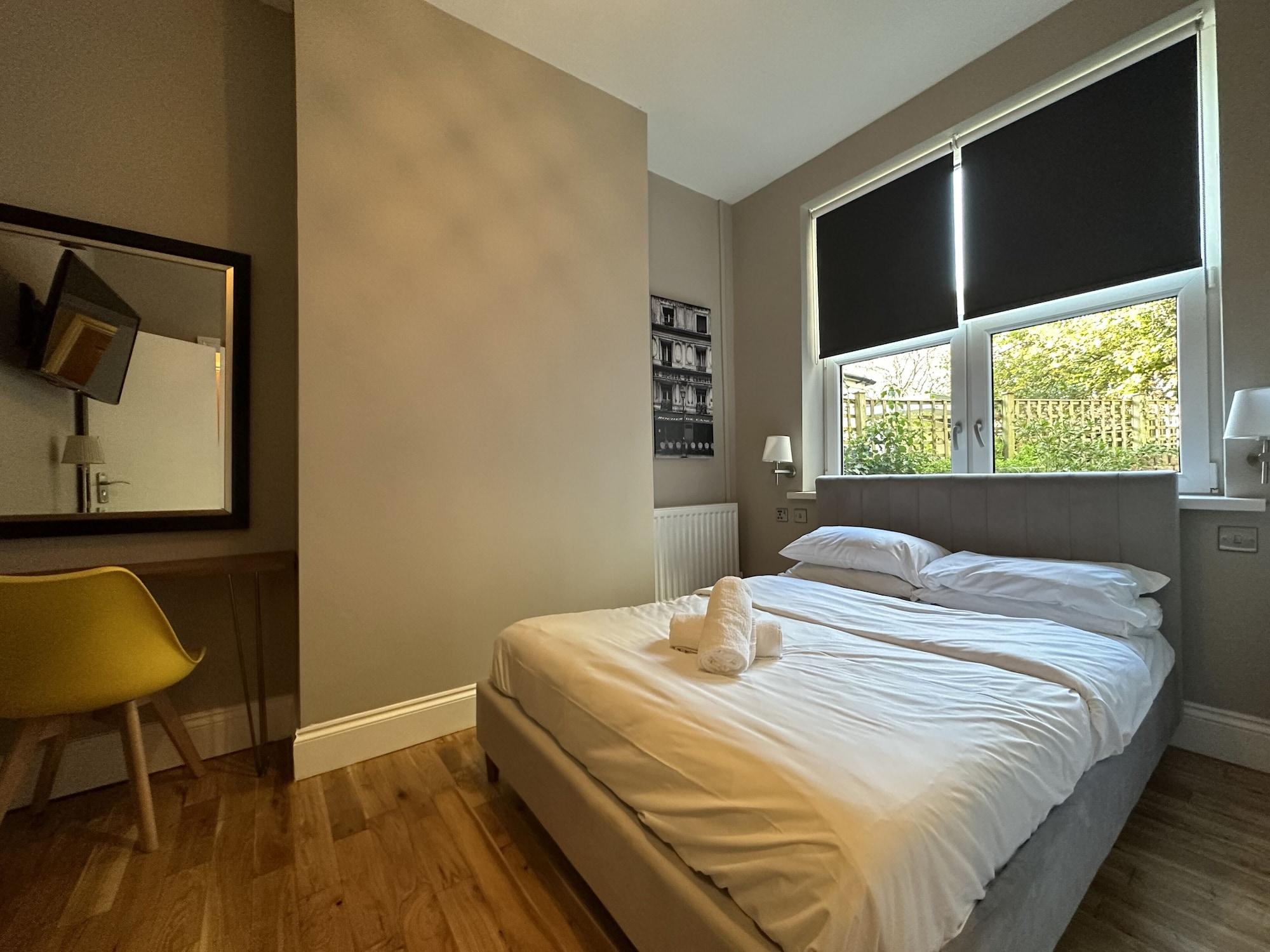 Varios The Riverhouse