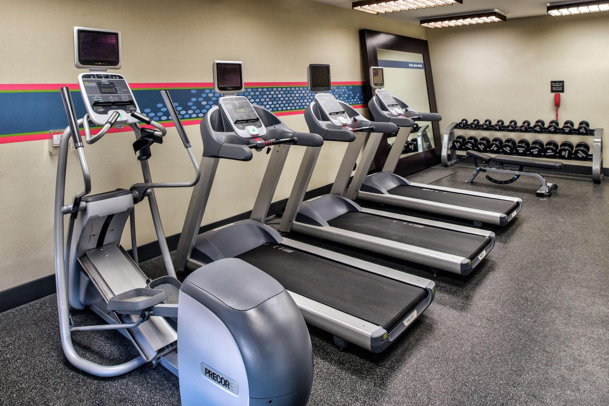 Gimnasio Hampton Inn & Suites Rifle