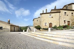 Alojamiento - Borgotufi Albergo Diffuso