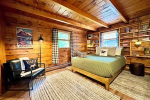 Alquiler Vacacional - NEW!  3 Acre Log Cabin w/ Bay Views, Firepit & Grill Near Acadia