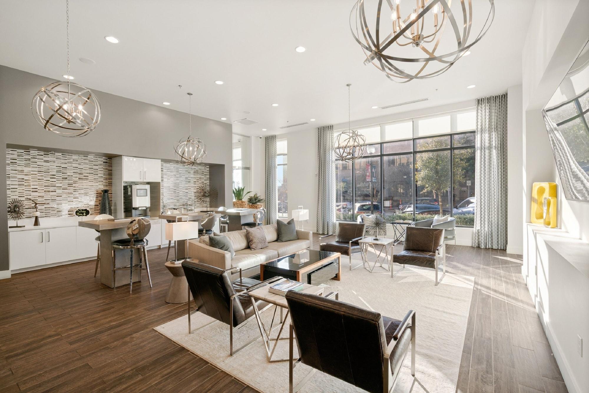 Vista Lobby Kasa Arlington Dallas