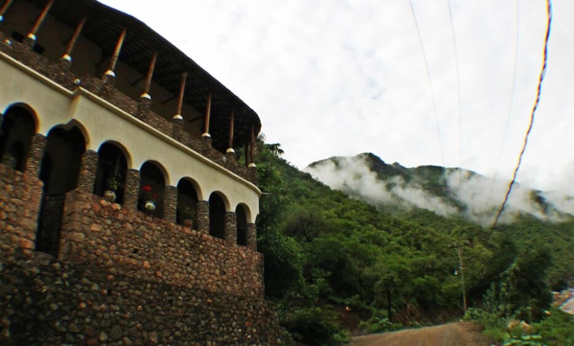 Vista Exterior Hacienda del Río Batopilas