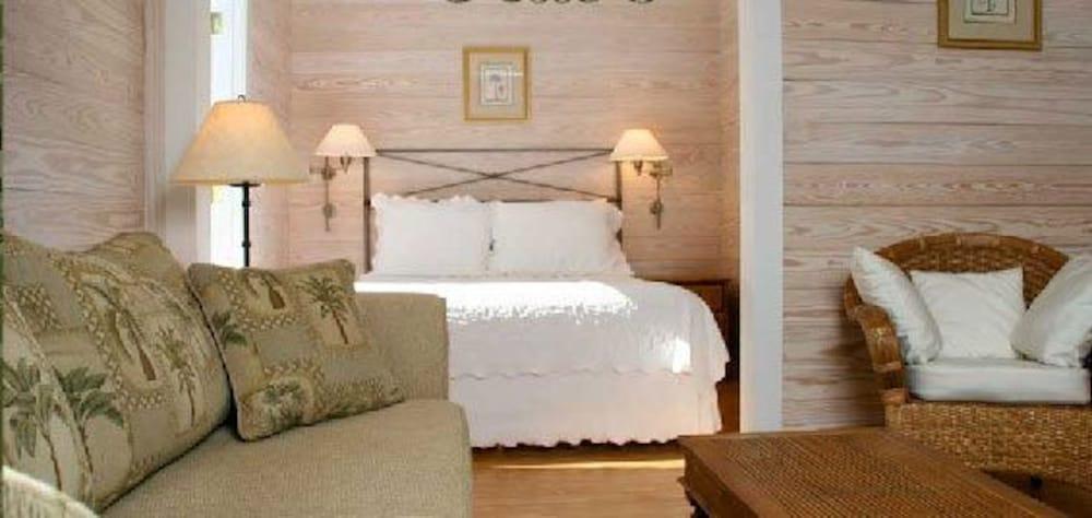 Suite Island City House Hotel