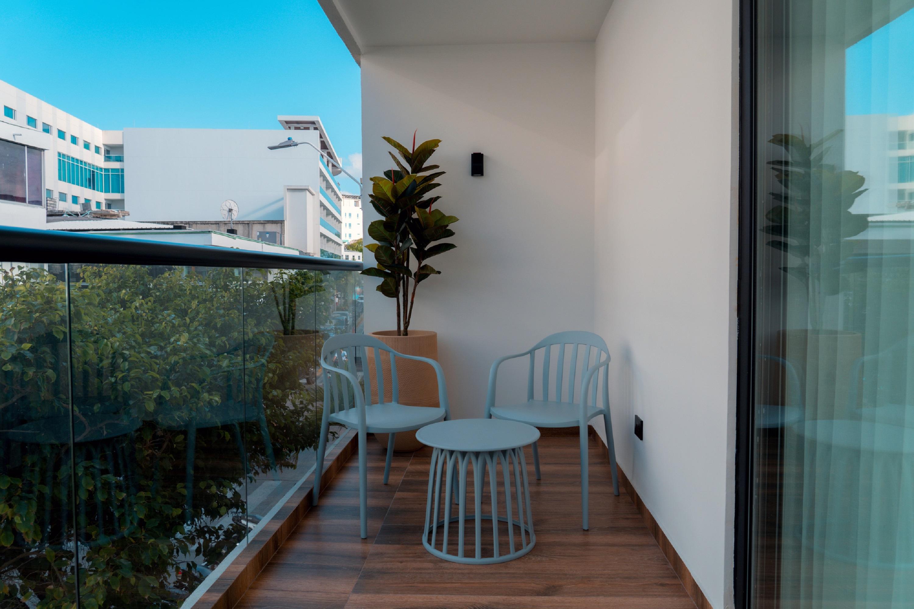 Balcón, patio o terraza Hotels 111