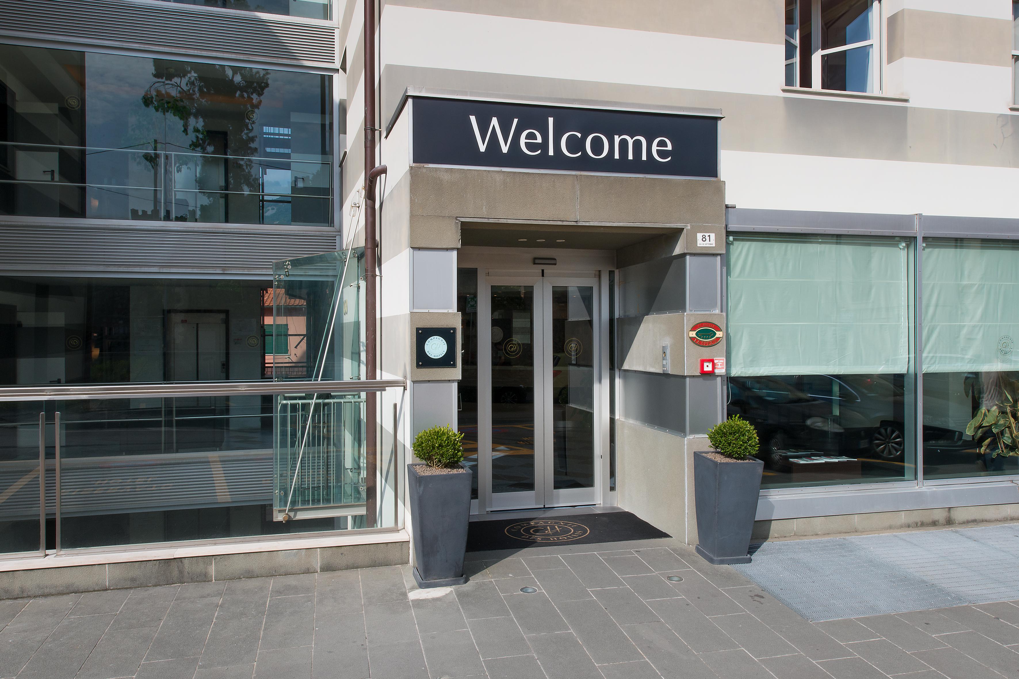 Vista Exterior CDH Hotel La Spezia