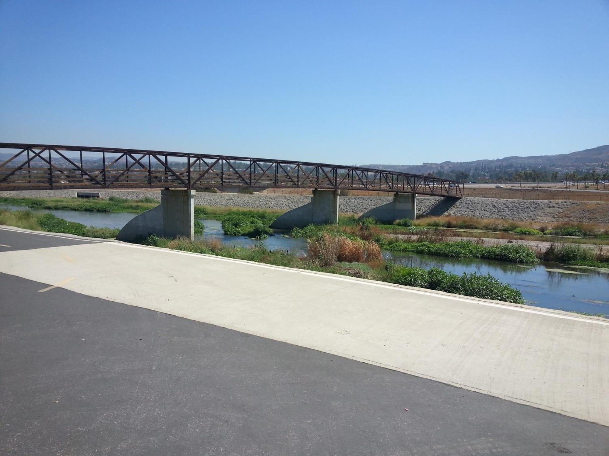 Vista Exterior Motel 6 Anaheim Hills