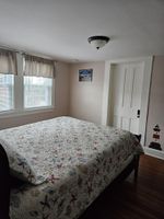 Alquiler Vacacional - Charming Mystic Home steps away from downtown. Discounts for longer stays