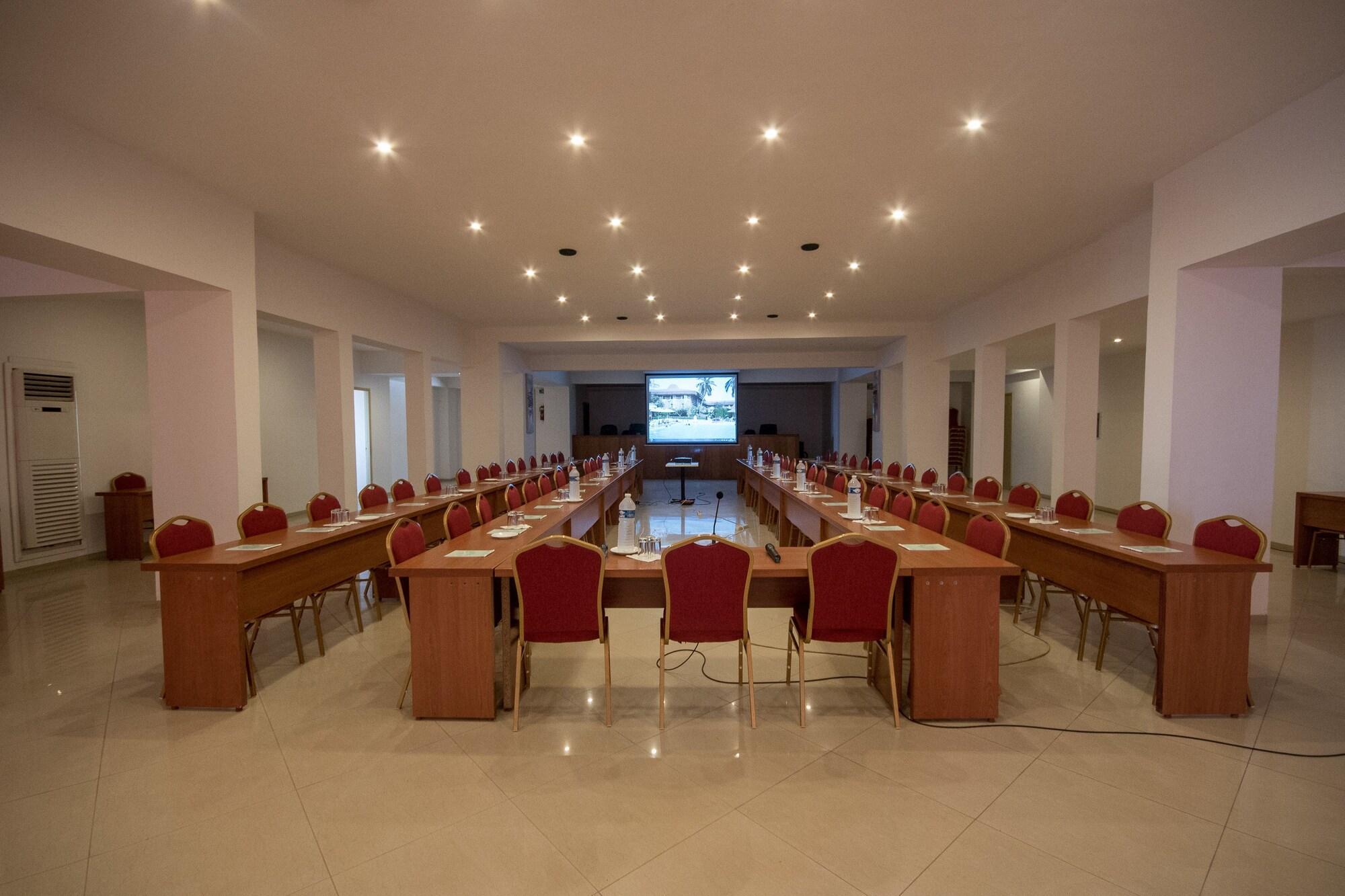 Centro de Negocios Hotel Ngor Diarama