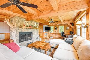 Alquiler Vacacional - Ronda Home w/ Hot Tub + Fire Pit, Near Wineries!