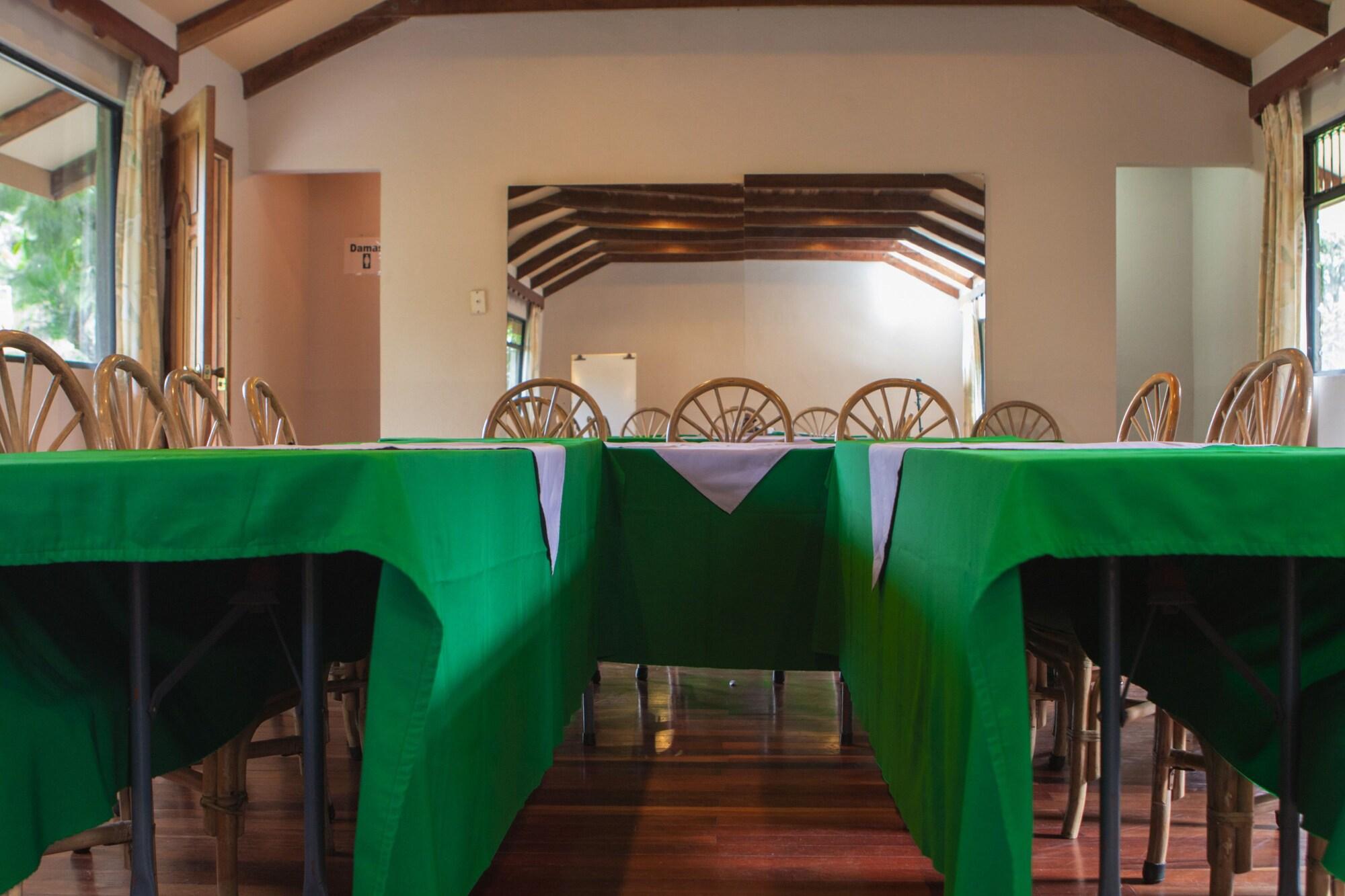 Sala de Reuniones Hotel Villa Zurquí
