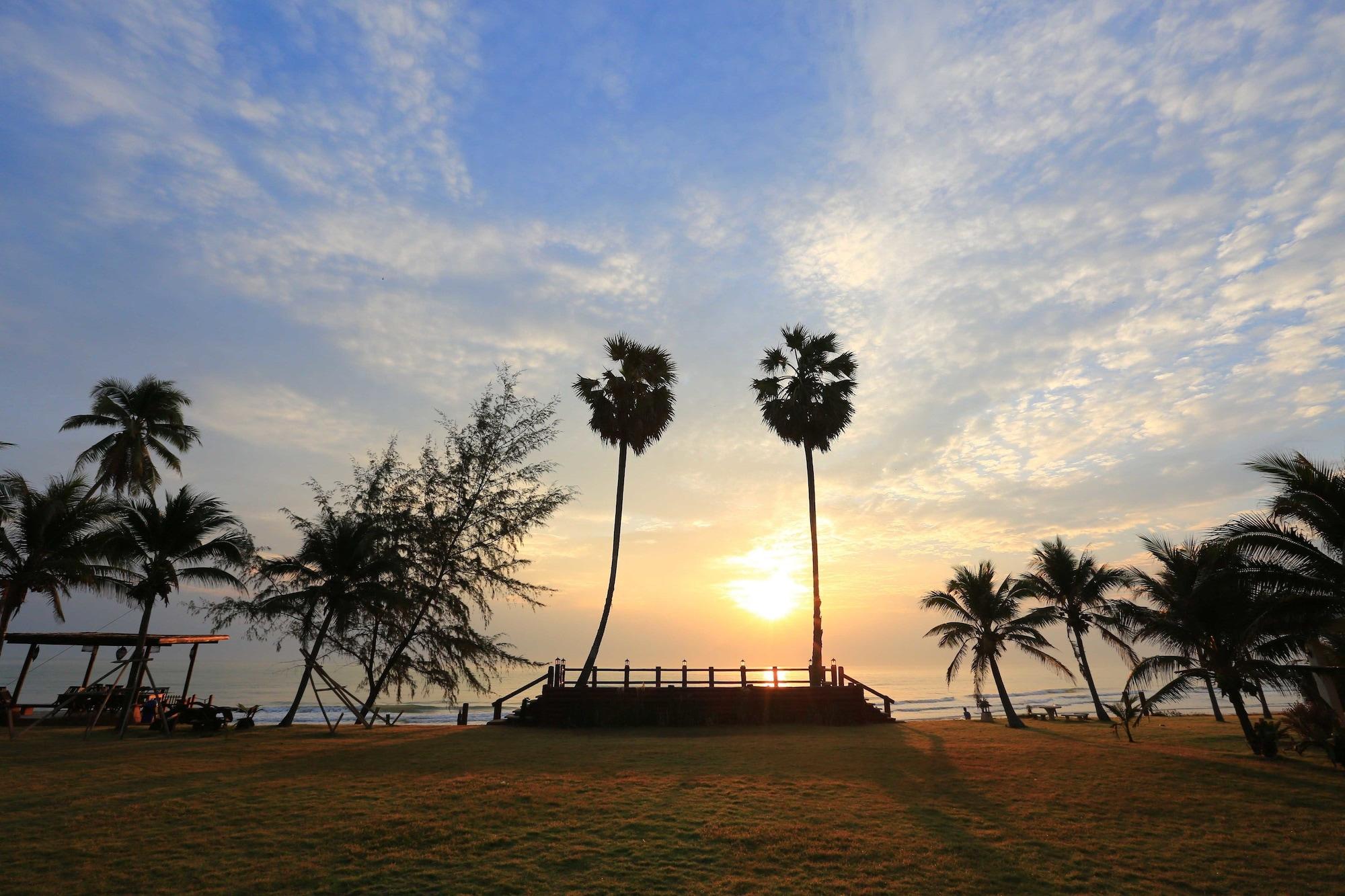 Playa Bansaithong Beach Resort