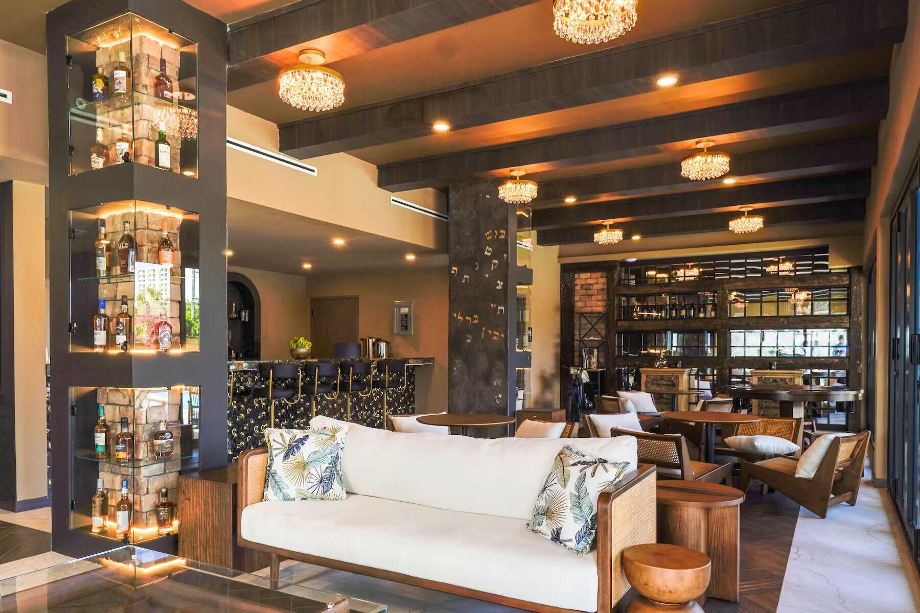 Vista Lobby Barley House Hotel, Trademark Collection by Wyndham