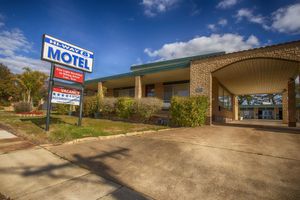 Alojamiento - Hi Way Eight Motor Inn