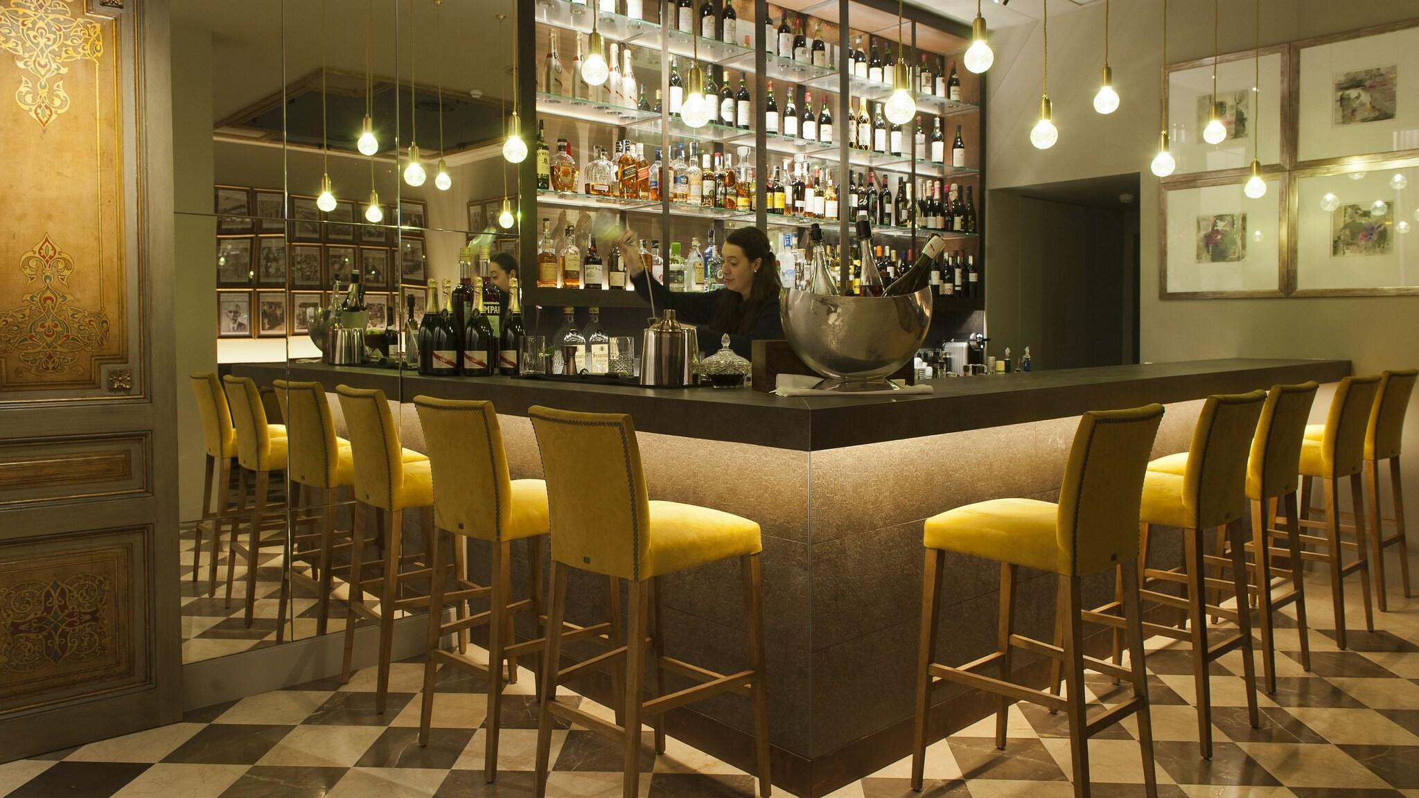 Bar/Salón Duquesa de Cardona