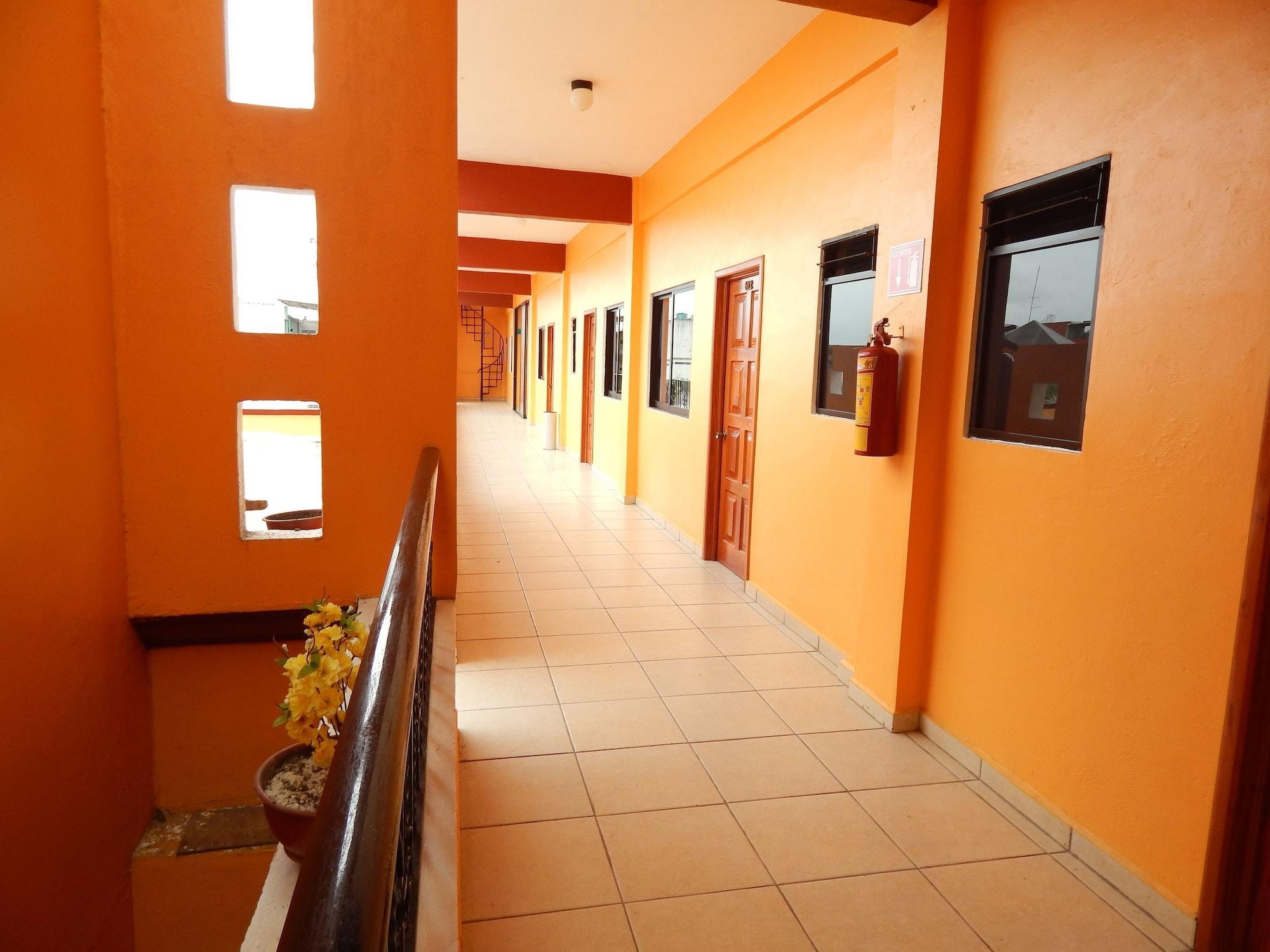 Vista Lobby Hotel Arcos del Parque