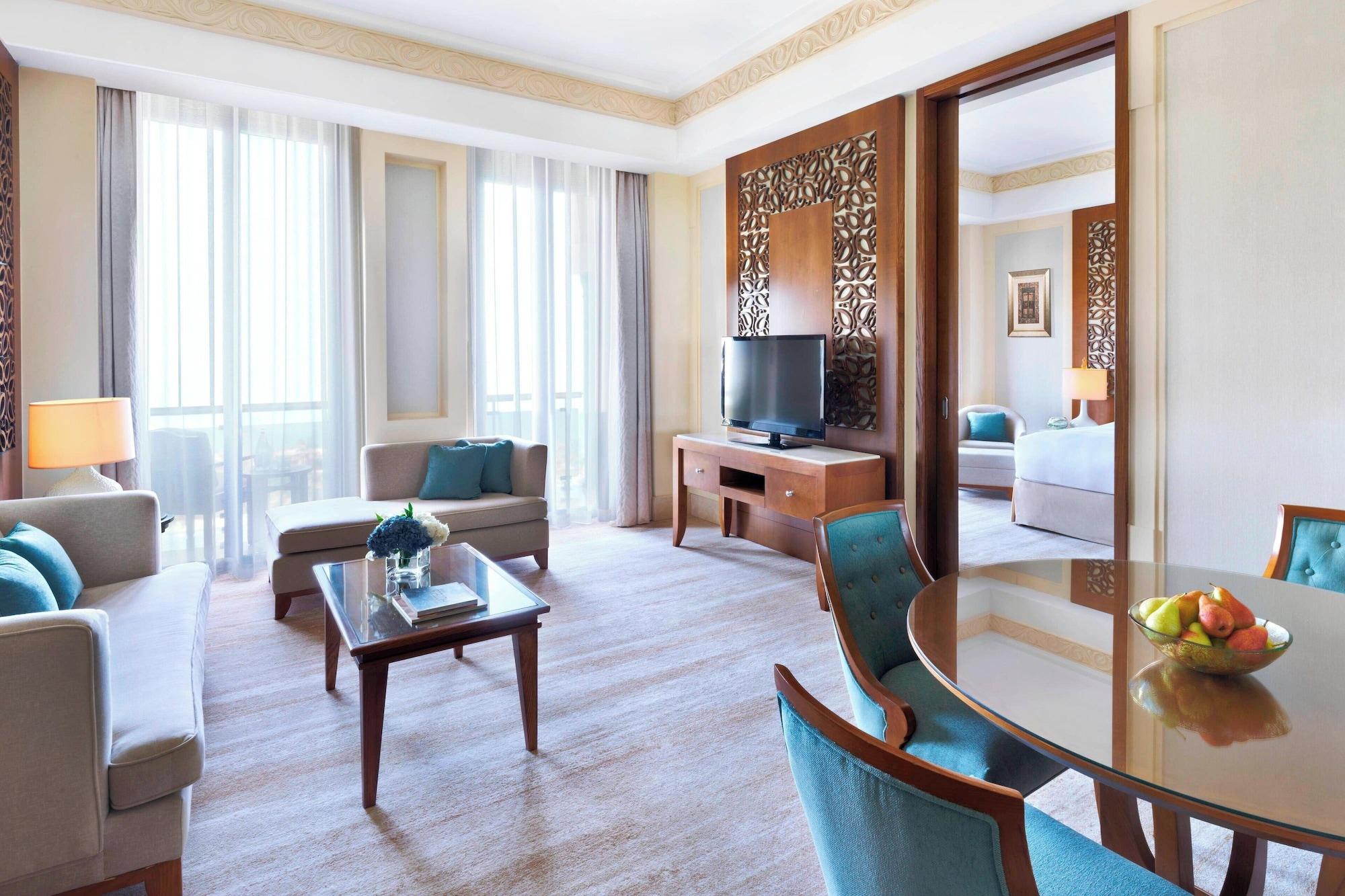 Habitación Al Bustan Palace, a Ritz-Carlton Hotel