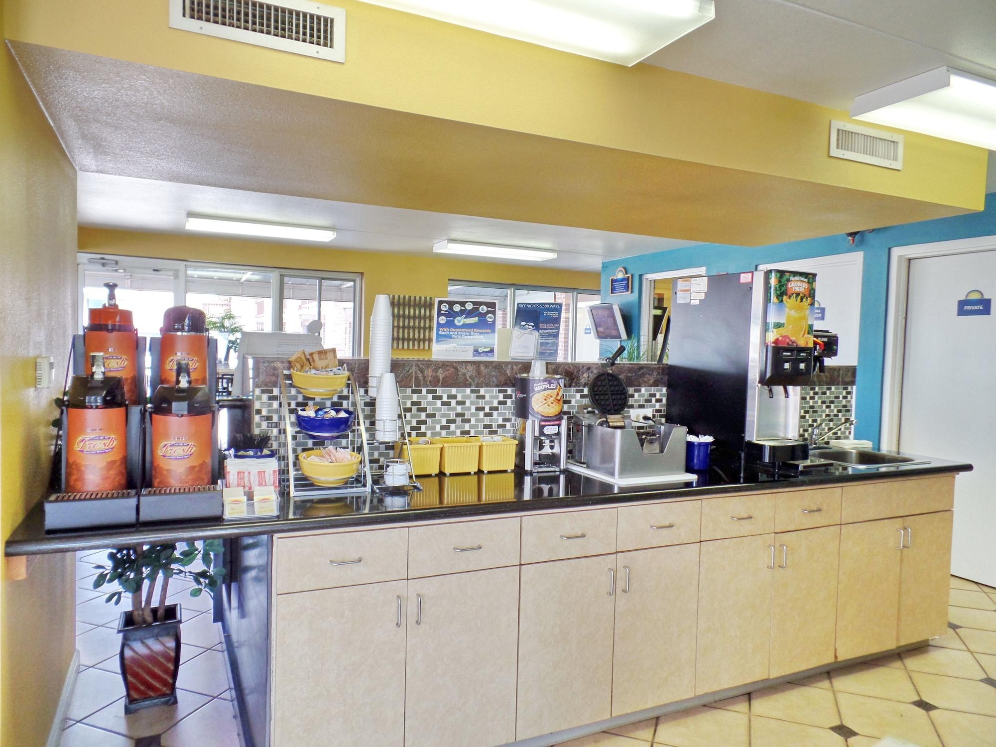 Restaurant Days Inn by Wyndham Conway