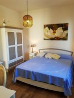 Alquiler Vacacional - Independent part of a villa. Large private park with swimming pool. Magnificent view