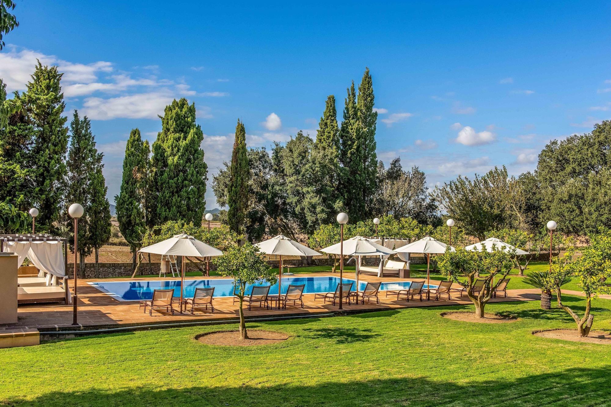 Vista Exterior Finca Son Roig by Valentin