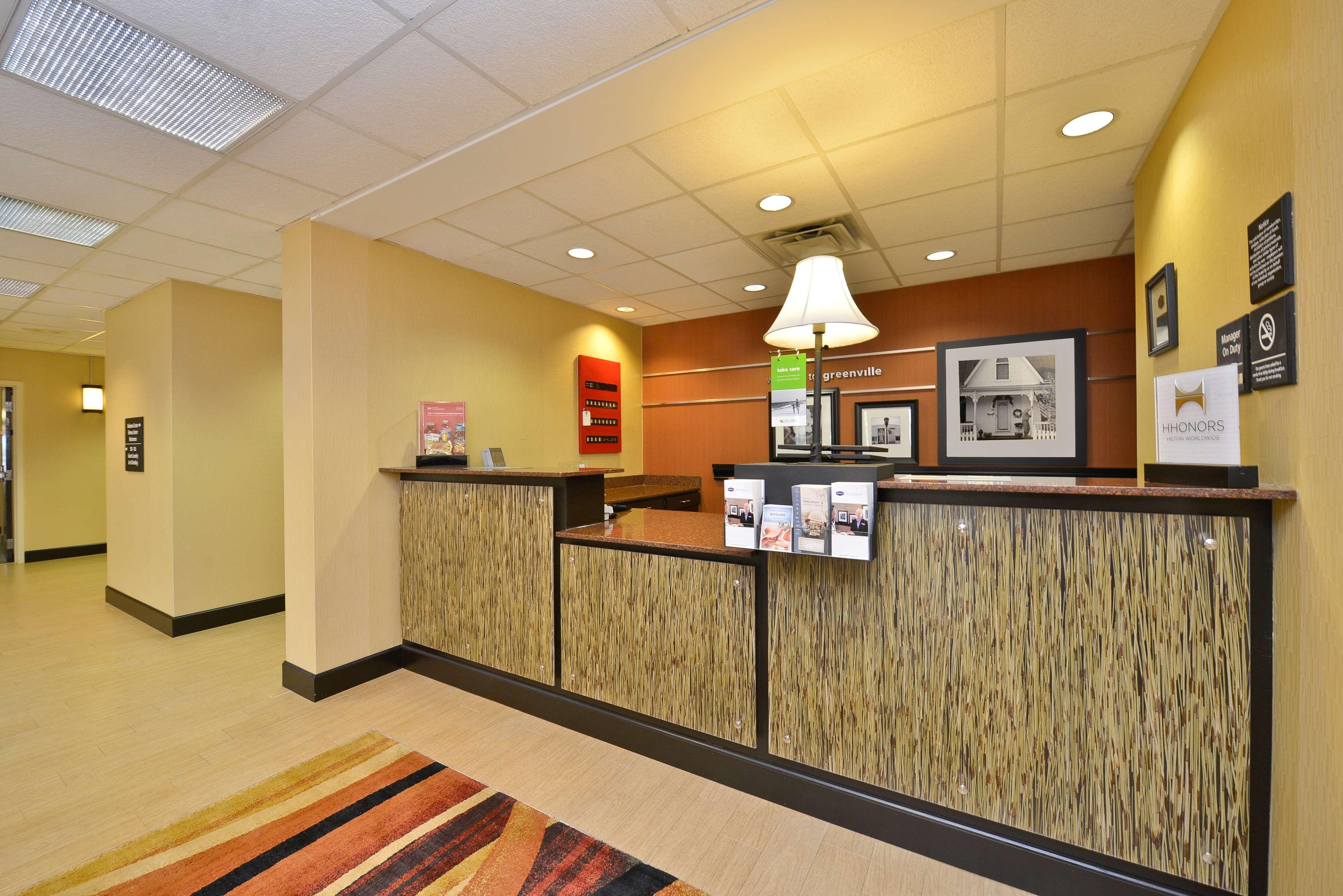 Vista Lobby Hampton Inn Greenville