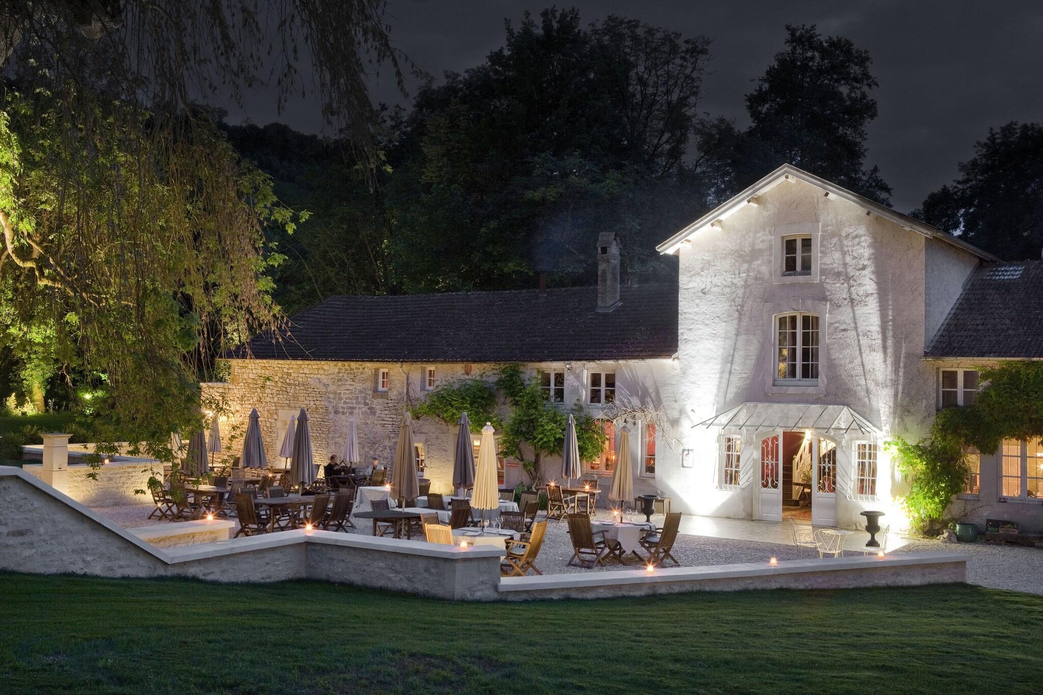 Varios Logis Hotel la Source Bleue