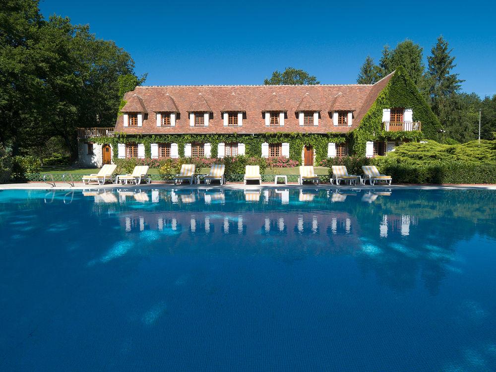 Vista Piscina Auberge des Templiers